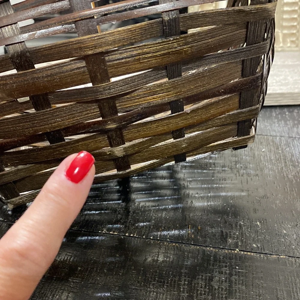 Vintage Hand Woven Dark Brown Decorative Wicker Gathering Handle Basket!